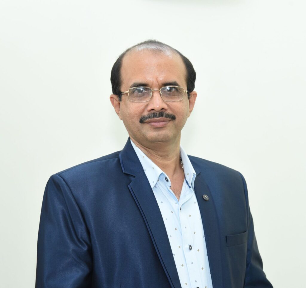 Dr.Rajesh Padekal, Director Jaya Educational Trust (R)